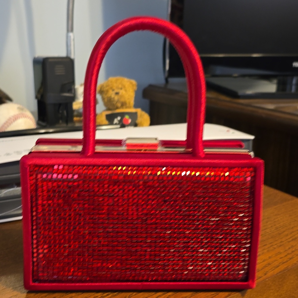 Elegant Red Handbag - Picture 2 of 4